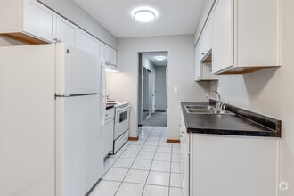 Interior Photo - Goldenstar