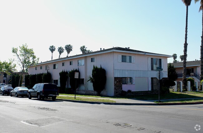 Building Photo - Townsend & Raitt Apartments