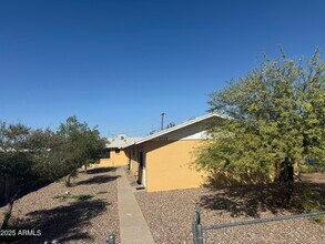 Building Photo - 1117 N Park Ave