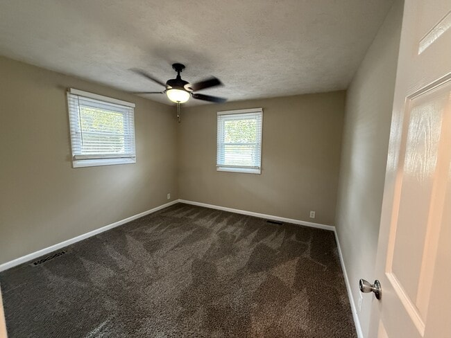 Building Photo - 9073 Almaville Rd