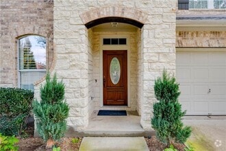 Building Photo - 321 Shea Dr
