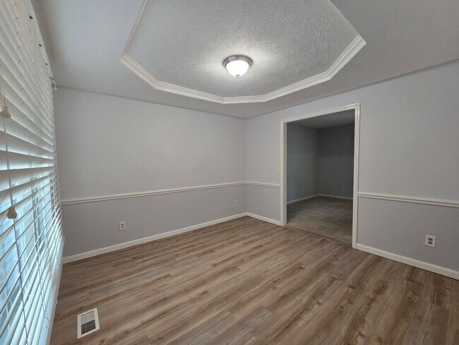 Foto del edificio - 504 Georgetown~ Lake Shore