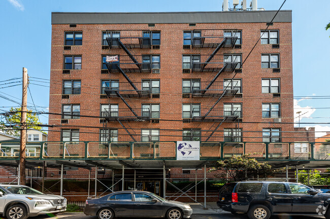 Building Photo - 5021 39th Pl
