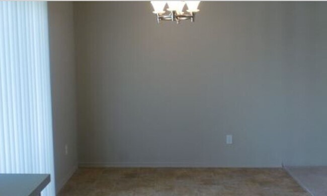 Foto del edificio - 445 NE West Ave