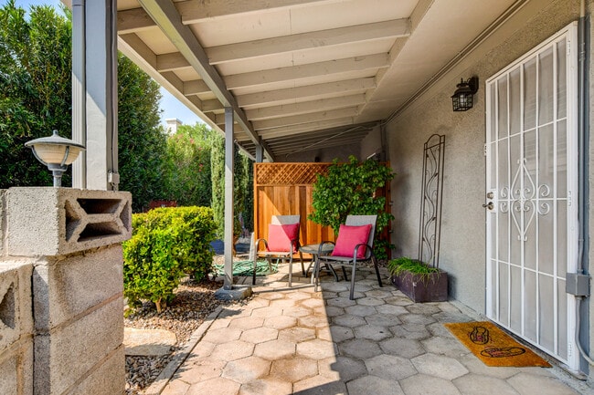 PRIVATE PATIO - 3916 Vegas Dr