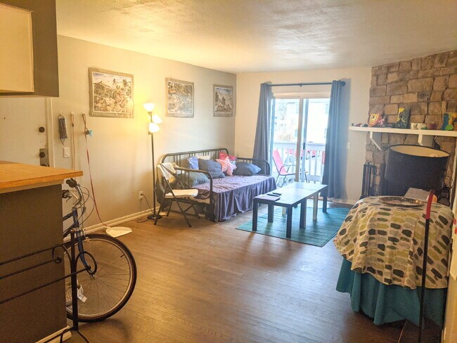 Foto del edificio - Roommate for Private Primary Suite in Great Denver Location – All Utils Included, Flexible Month-...