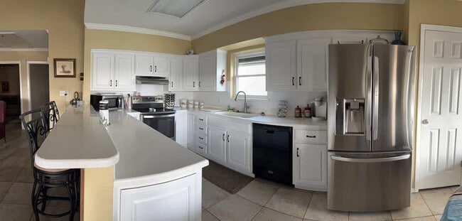Building Photo - 1209 Pompano Ave
