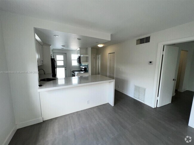Best Luxury Village of Key Biscayne Apartments for Rent - Key Biscayne ...
