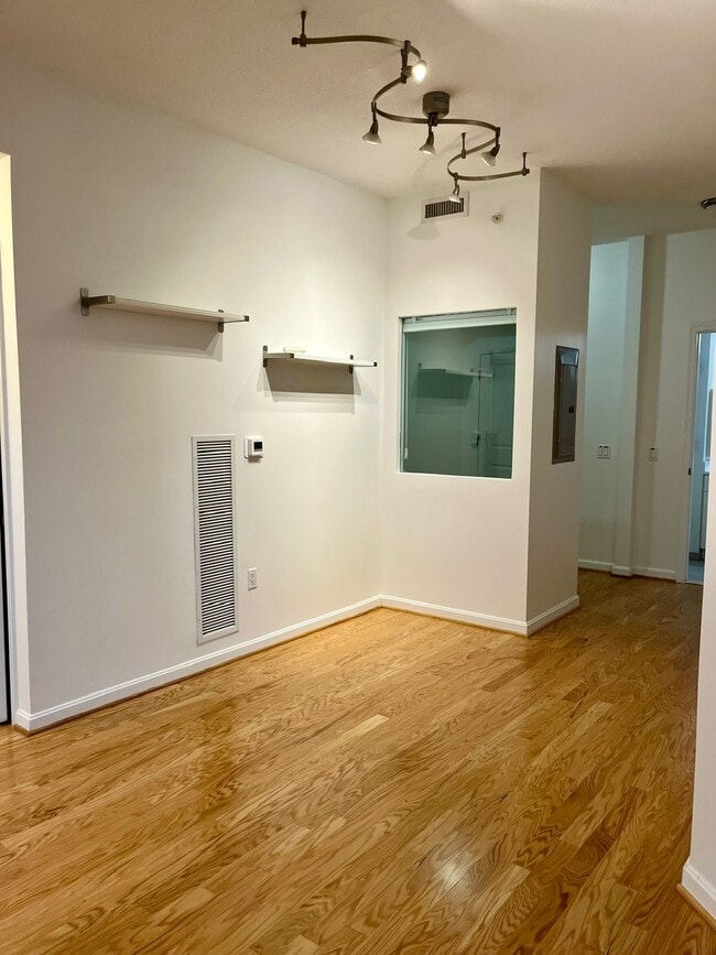 Photo - 1390 Kenyon St NW Apartment