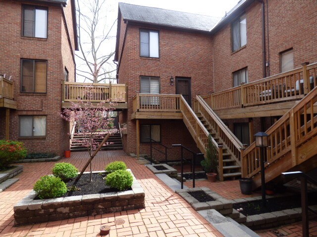 Primary Photo - German Village area Condo