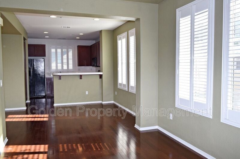 Foto principal - 1652 Hickory Nut Pl