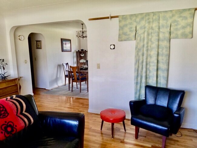 Foto del edificio - 639 W Kent Ave