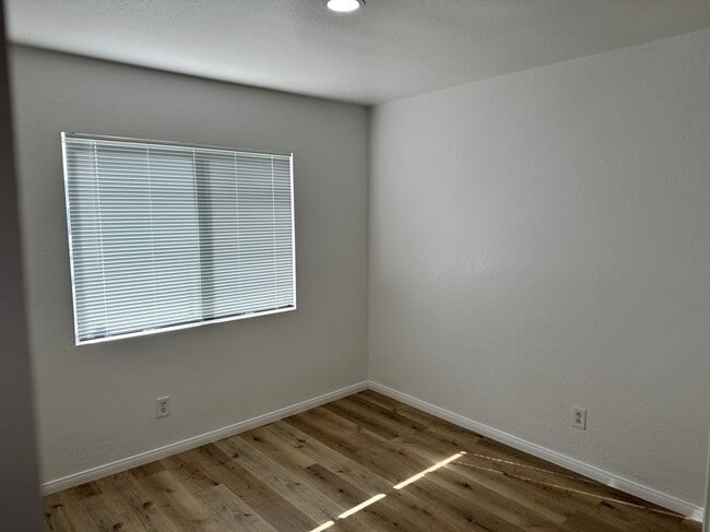 Foto del edificio - 17785 Carson Cir
