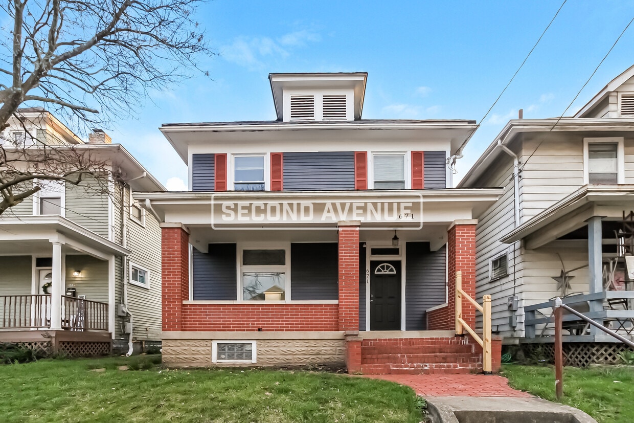 Foto principal - 671 Franklin St