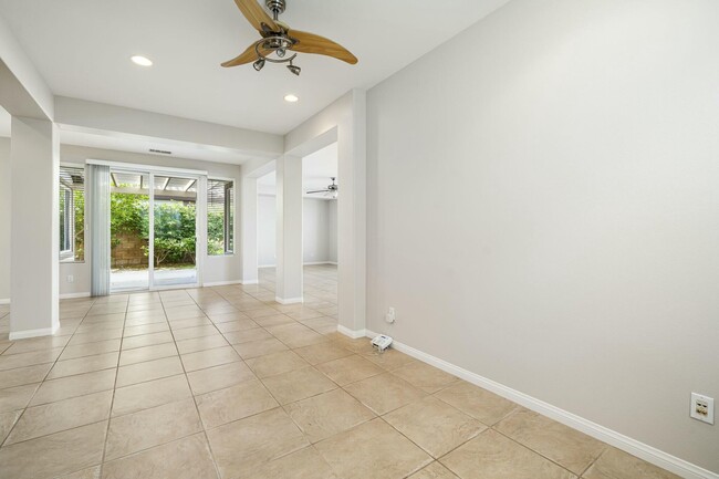 Building Photo - 60435 Living Stone Dr