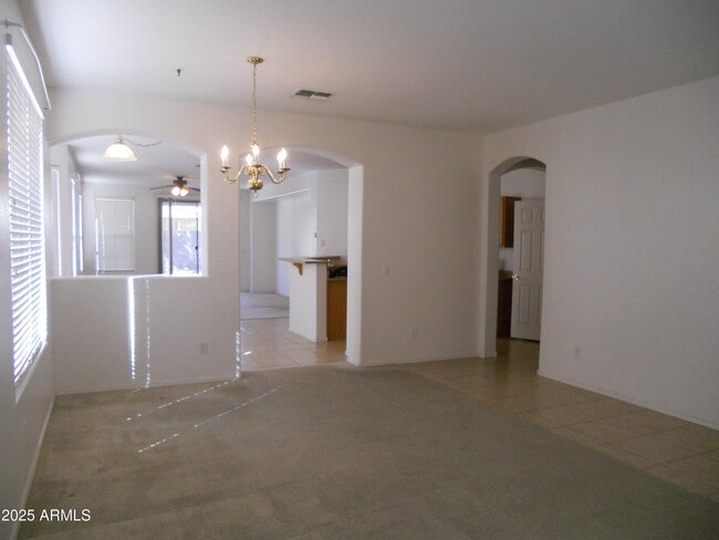 Building Photo - 13558 W Port Royale Ln