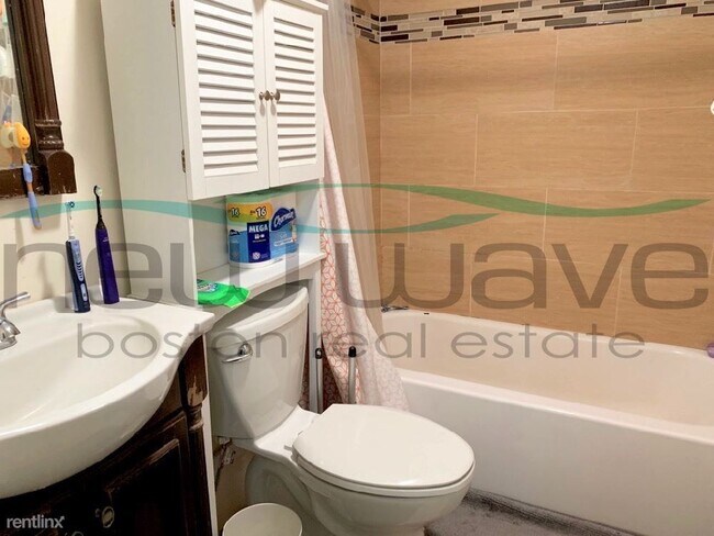 Building Photo - 3 br, 1 bath  - 607 Columbus Ave # 1R
