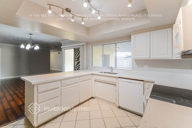 Foto del edificio - 5220 W Harmont Dr