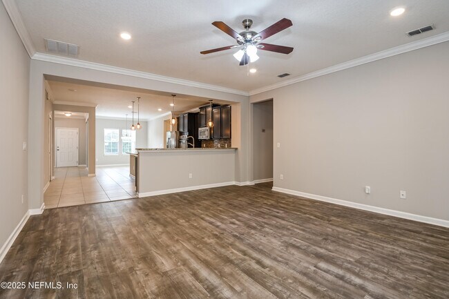 Foto del edificio - 15916 Baxter Creek Dr