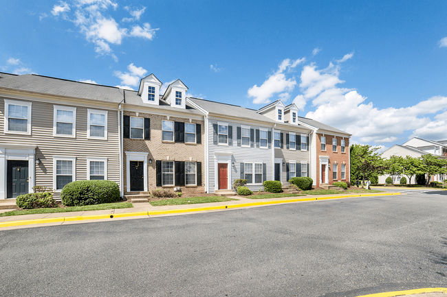 Building Photo - Riverside Manor Apartments