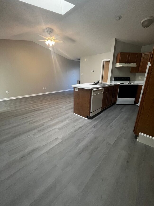 Building Photo - Paddock Place Apartments