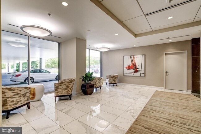 Foto del edificio - 5101 River Rd