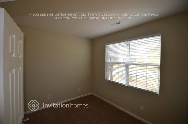 Building Photo - 7112 Bear Grass Ln