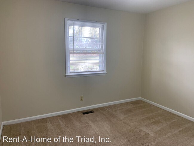 Building Photo - 2 br, 1 bath House - 2307 Yanceyville Stre...