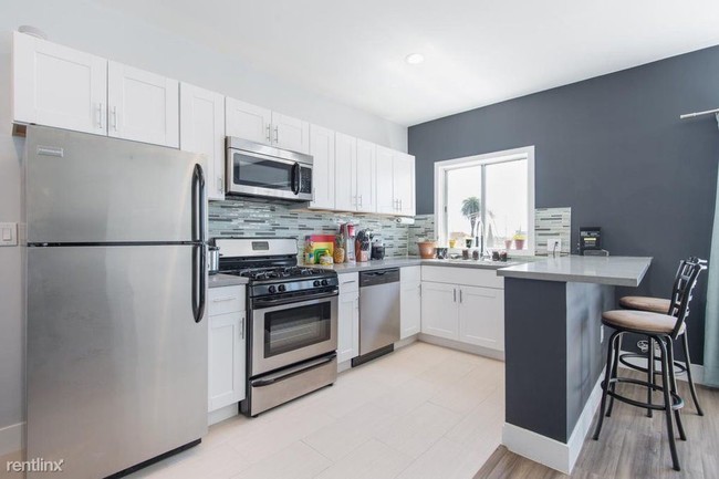 Foto del edificio - Studio, 1 bath  - 1423 Magnolia Ave