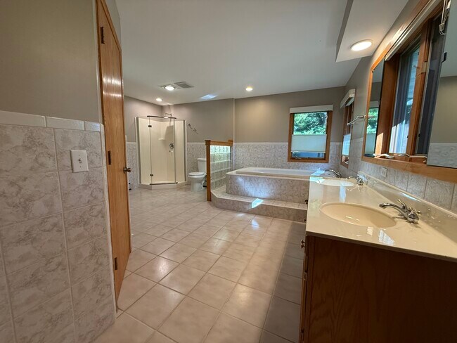 Foto del edificio - 7036 Willow Ln