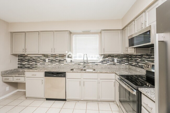 Foto del edificio - 8707 N Normandale St