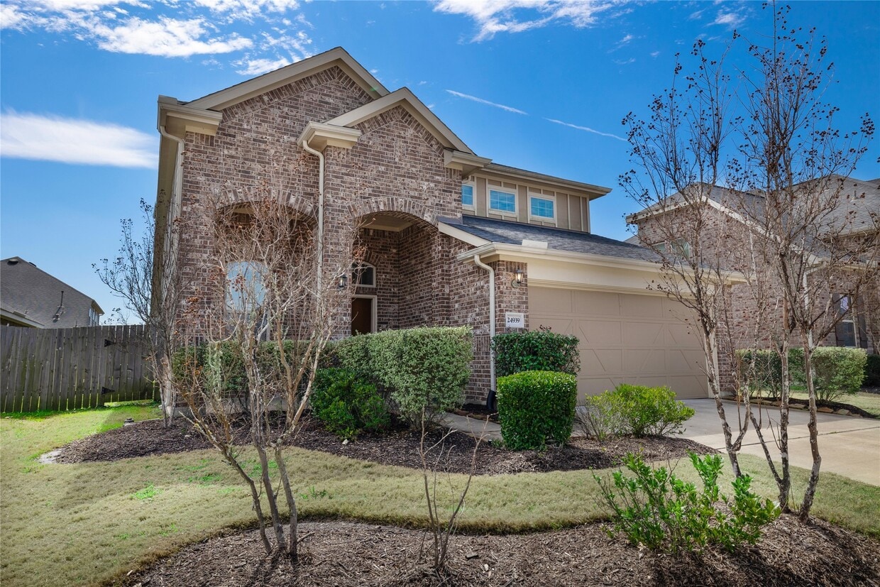 Primary Photo - 24939 Blue Mountain Park Ln