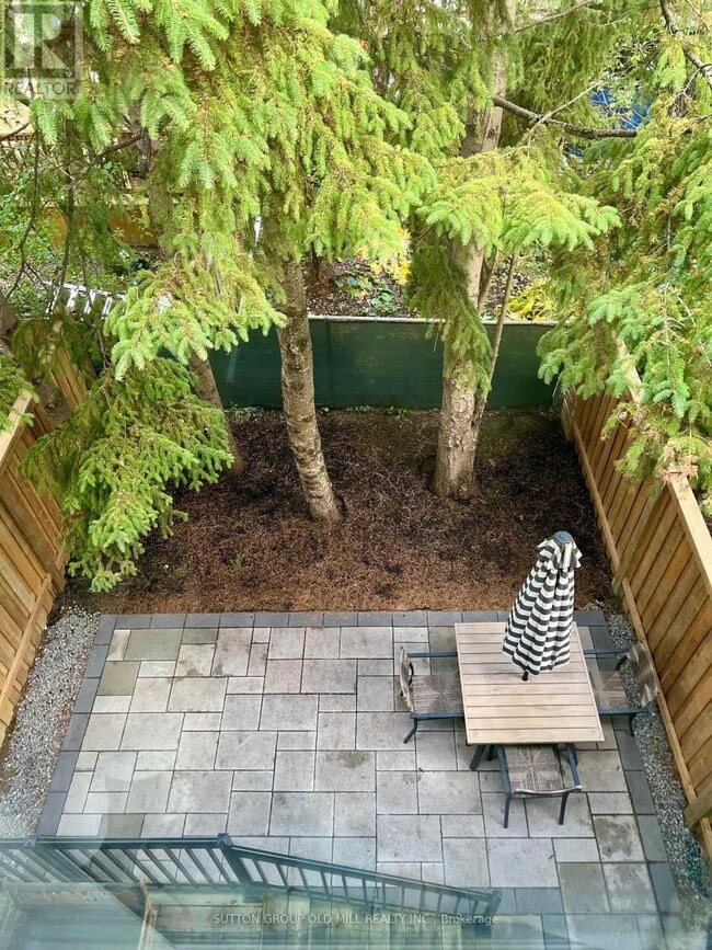 Building Photo - 72 Causland Ln