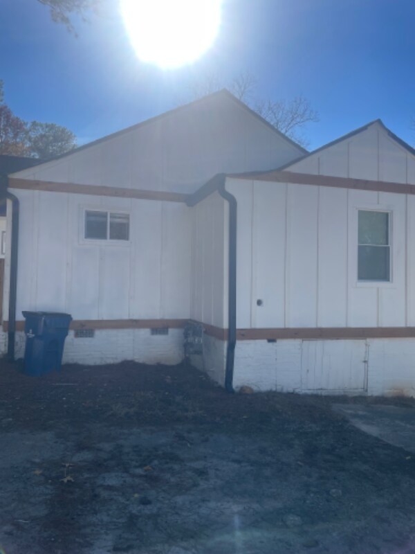 Building Photo - 2928 Palm Dr