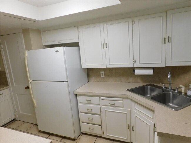 Foto del edificio - 4805 N Central Expy