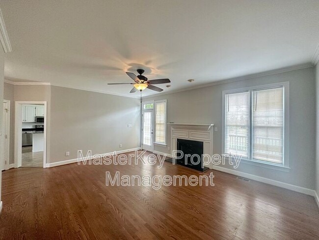 Building Photo - 115 Creek Park Dr