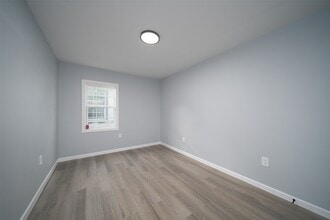 Building Photo - 3120 Stonewall St
