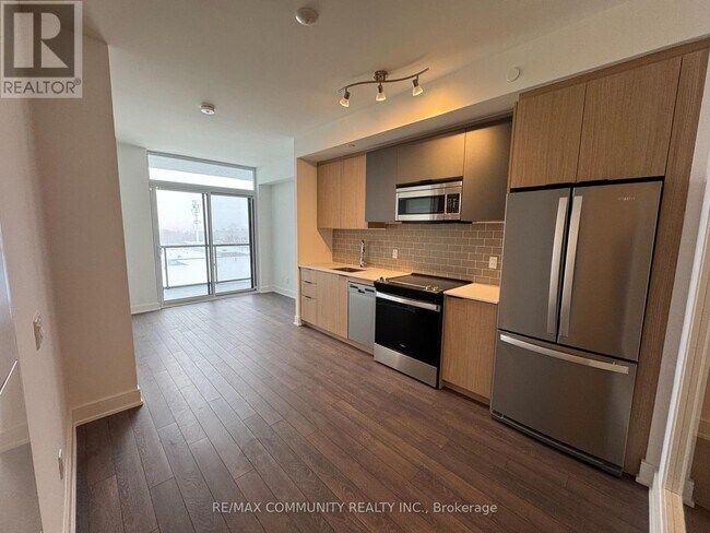 Photo du bâtiment - 1350 Ellesmere Rd