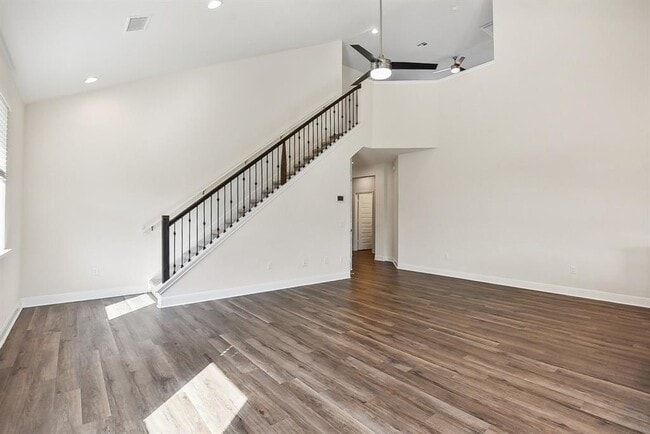 Building Photo - 16705 Marcello Dr