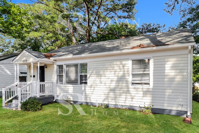 Building Photo - Cute, cozy and comfortable