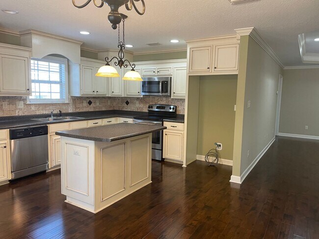 Foto del edificio - Check Out This 3BD/2B Home!!