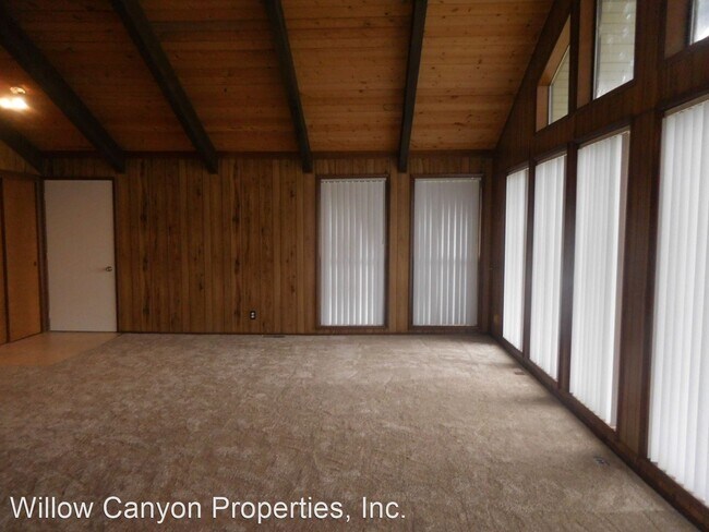 Foto del edificio - 3 br, 2 bath House - 424 NW Birdie Lane
