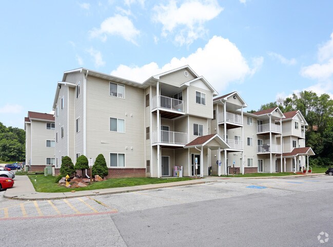 Deerfield Apartments Council Bluffs Ia Building Deerfield