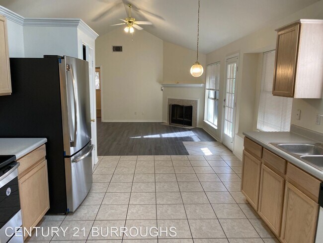 Foto del edificio - 3 br, 2 bath House - 15214 Spring Ranch