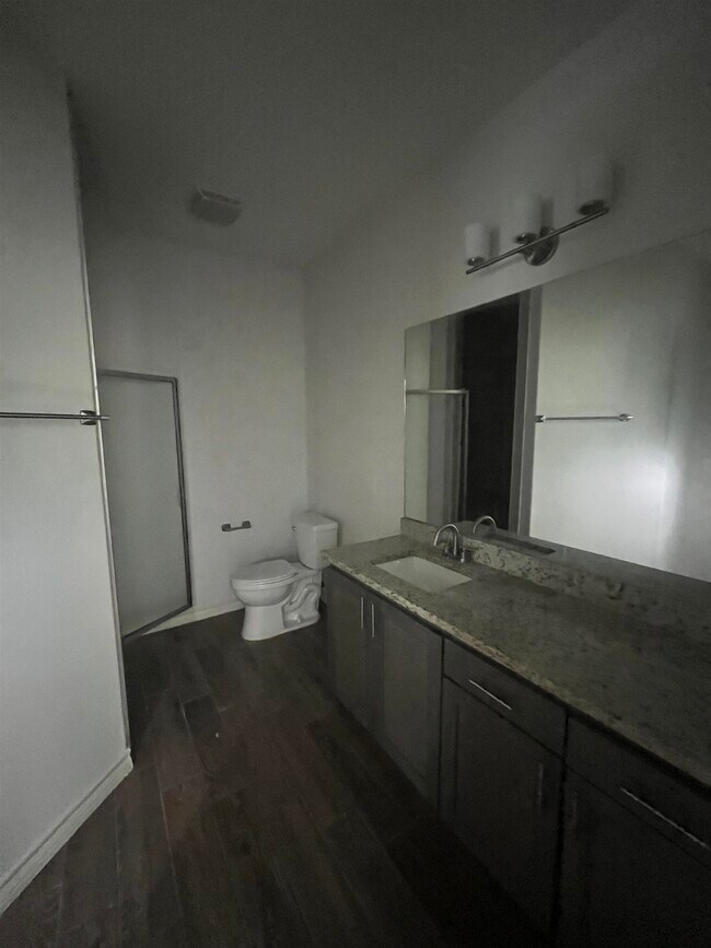Foto del edificio - 7615 Laguna Del Mar Ct