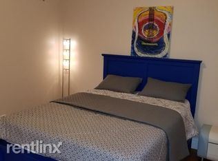 Foto del edificio - 1107 W Lawrence Ave