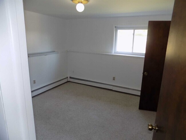 Foto del edificio - 7 Summit Ridge Rd