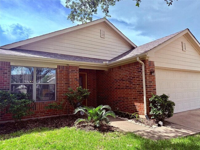 Foto del edificio - 21135 Birchbank Ln