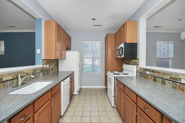 Foto del edificio - 526 N Davidson St