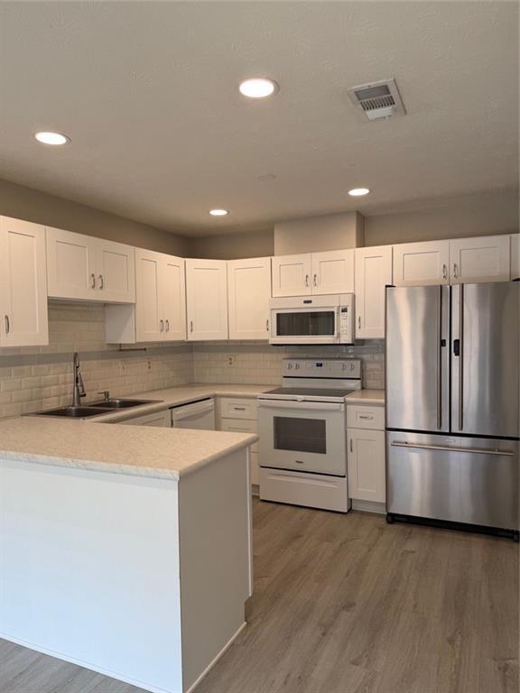 Foto del edificio - 504 Plymouth Ln